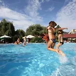 Отель Piknik Wellness 3*