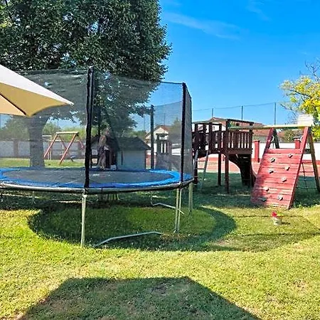 Отель Piknik Wellness 3*