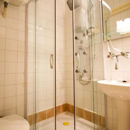 Отель Piknik Wellness 3*