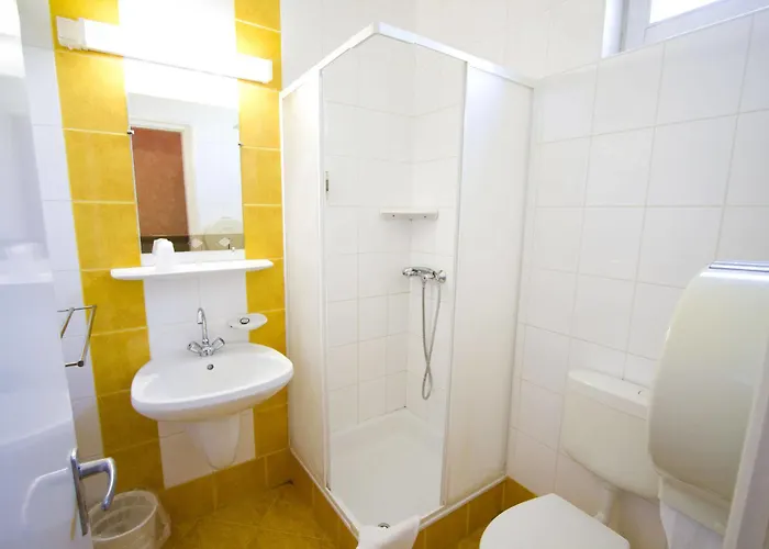 Piknik Wellness מלון 3*