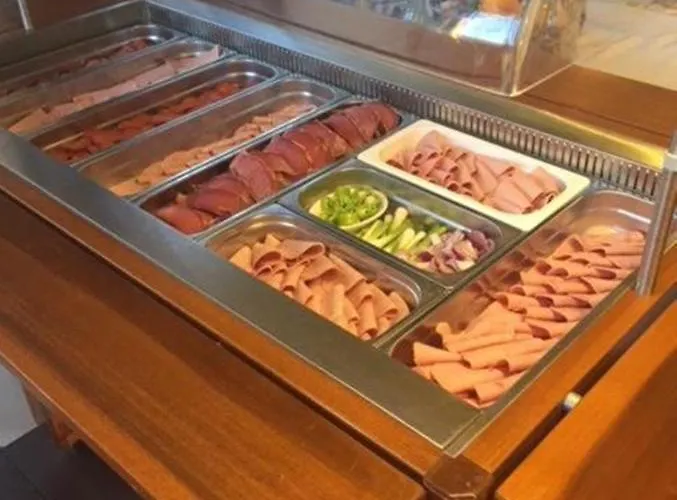 Piknik Wellness מלון